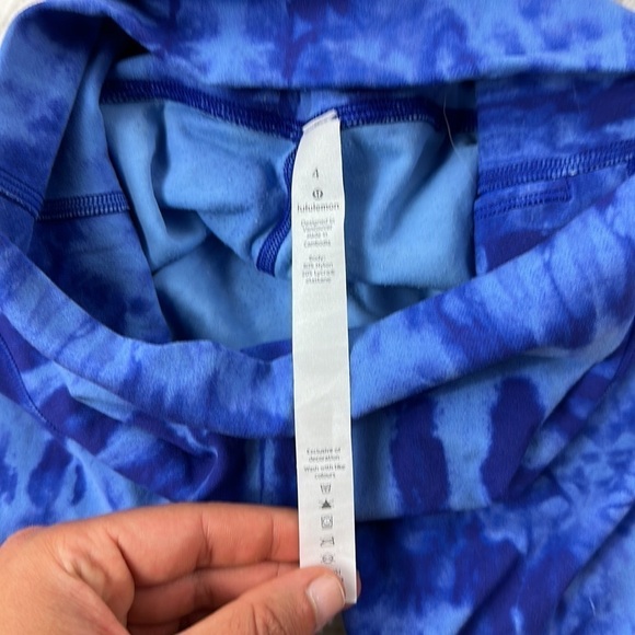 Lululemon Align Super High Rise Short 10" *Game Day Game Day Blue Multi - Picture 3 of 5